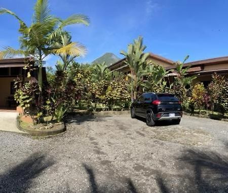Aunty Arenal Lodge La Fortuna Exterior photo
