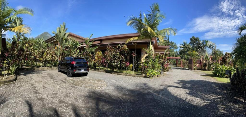 Aunty Arenal Lodge La Fortuna Exterior photo