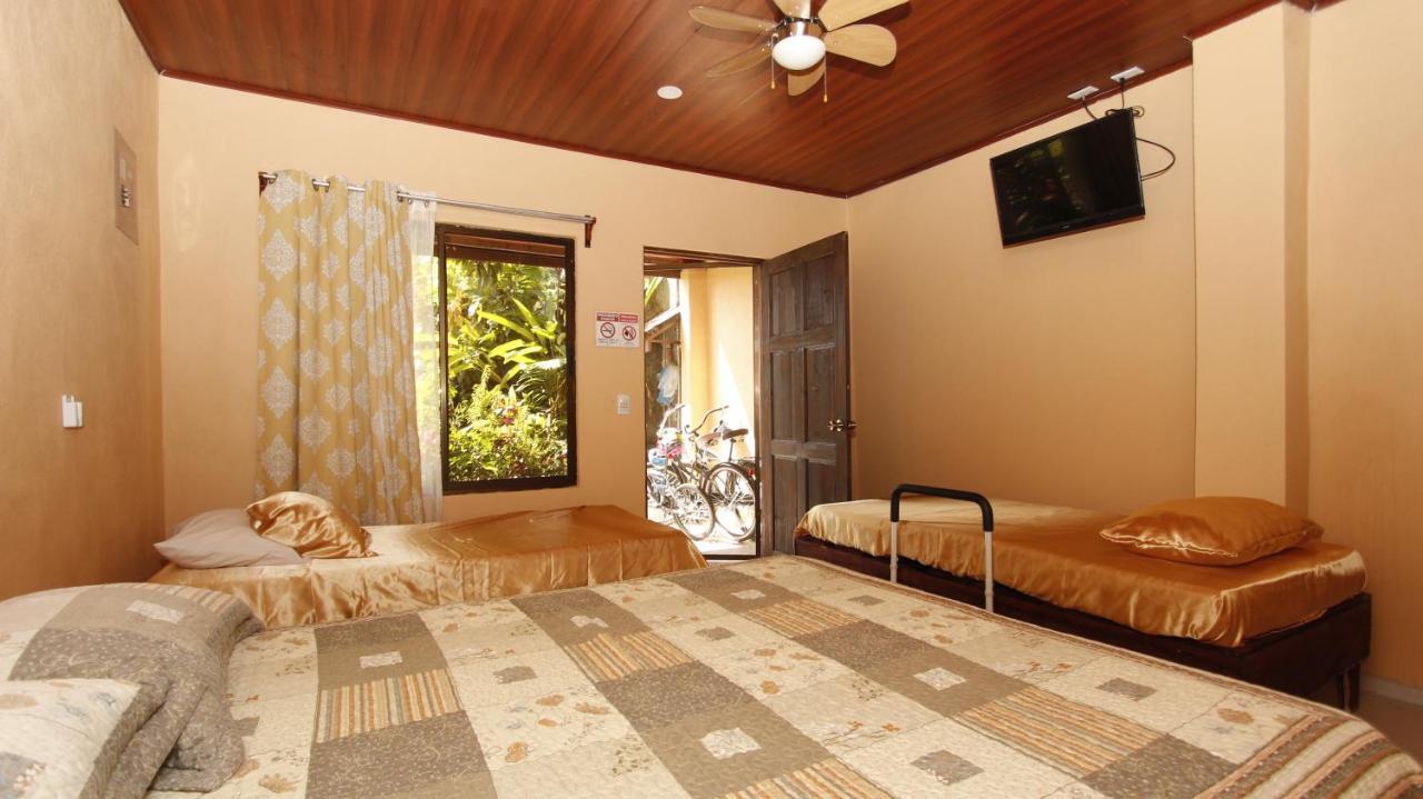 Aunty Arenal Lodge La Fortuna Exterior photo